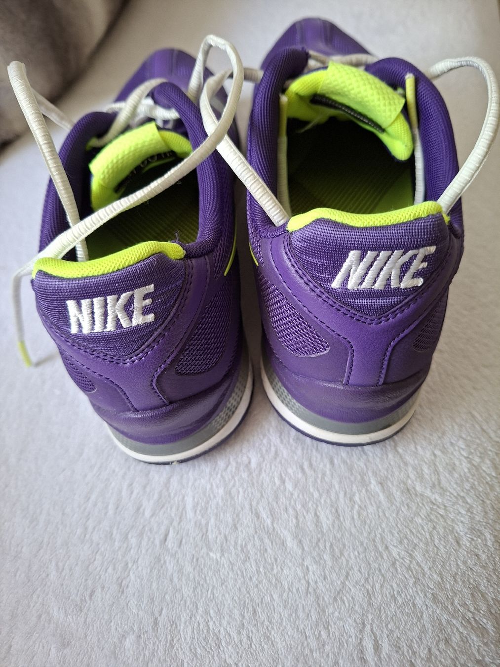Nike Scarpe da donna: NIKE Turnschuhe, neuwertig, 41 – Nuovo (secondo la descrizione) da Aarwangen venduto da jaelli01 2