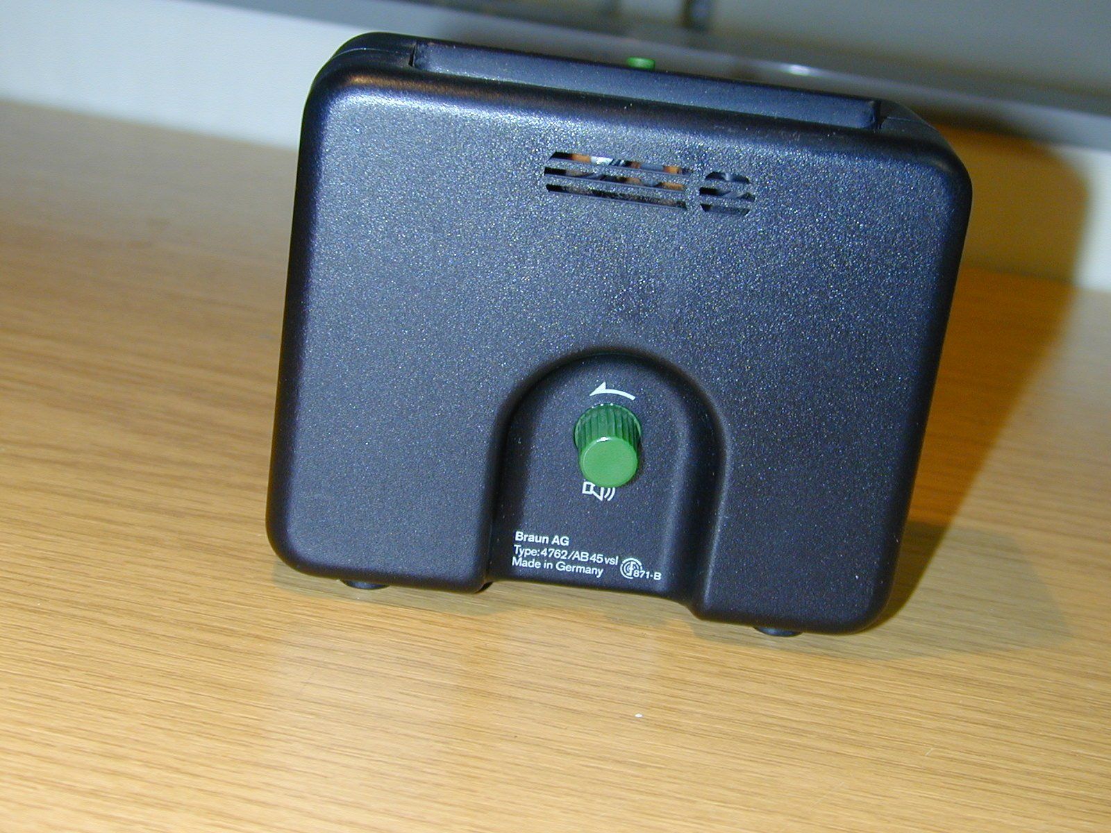 Braun Sveglie: BRAUN ANALOG ALARM CLOCK/WECKER  SILENTIME – Nuovo (secondo la descrizione) da Oberursel venduto da swinger-ecki 2