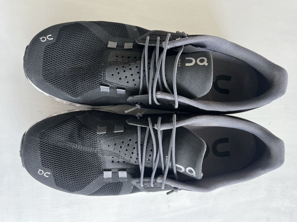 Damenschuhe: Neuwertiger ON Laufschuh – Gebraucht aus Stäfa von Korfos1 1