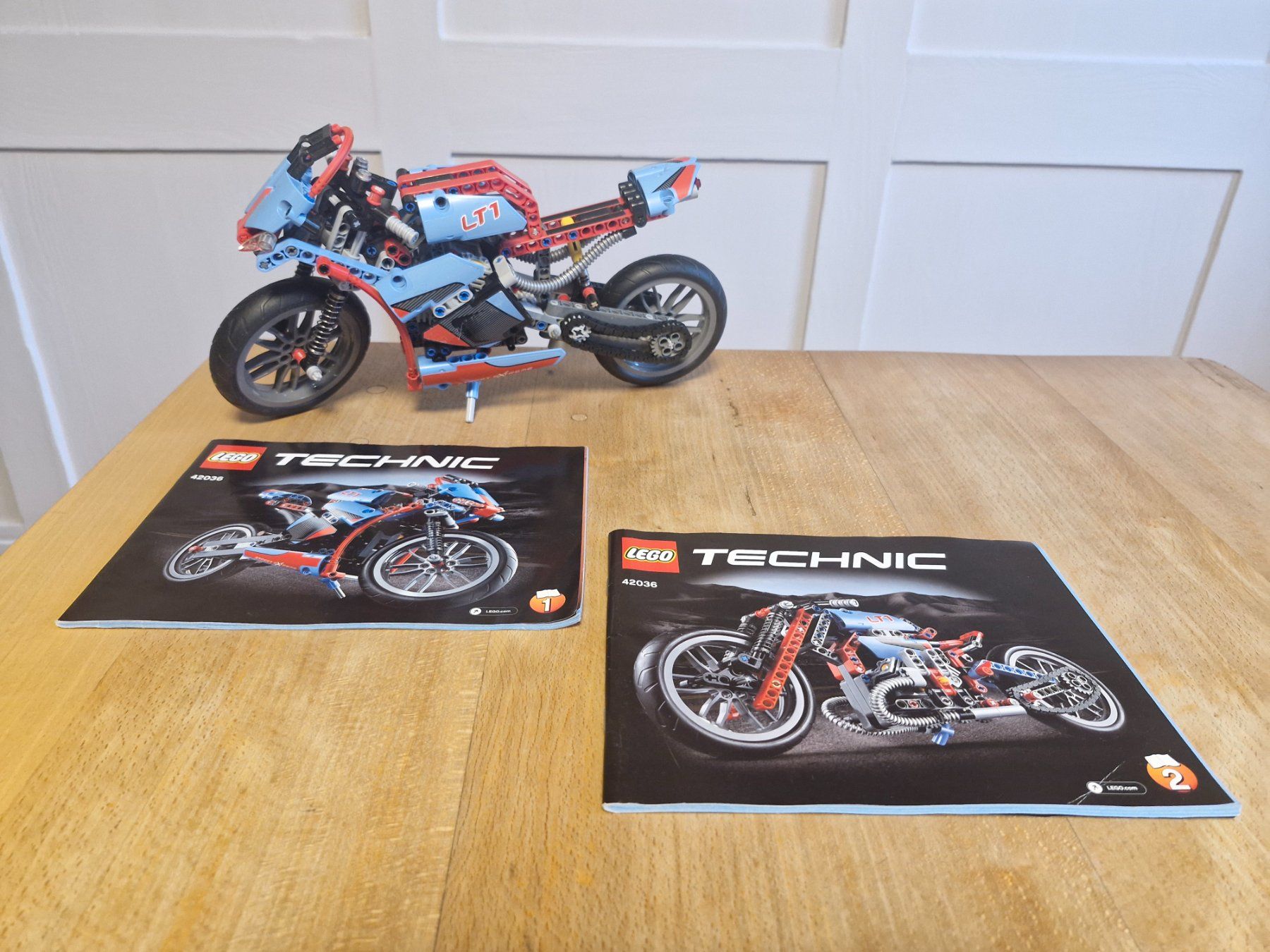 Lego Kit di costruzioni: Lego Technic 42036 Motorrad – Usato da Wiesendangen venduto da enbtracked