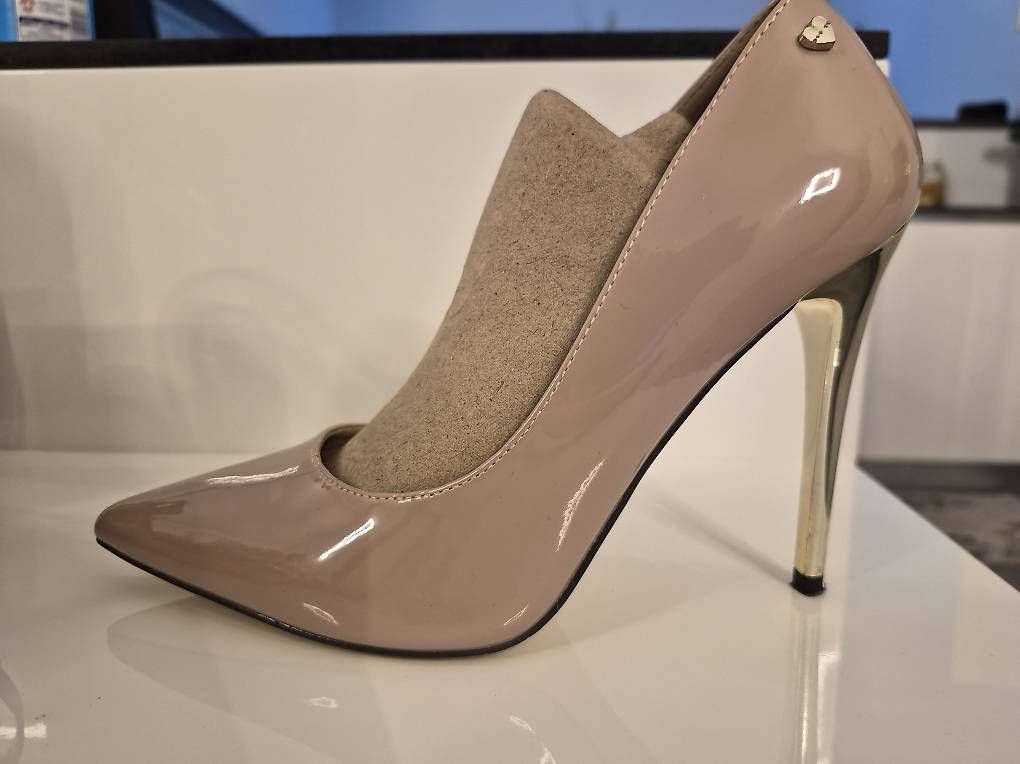 Chaussures femmes: Vendo scarpe – D'occasion à Frasco par bru_5wt7 4