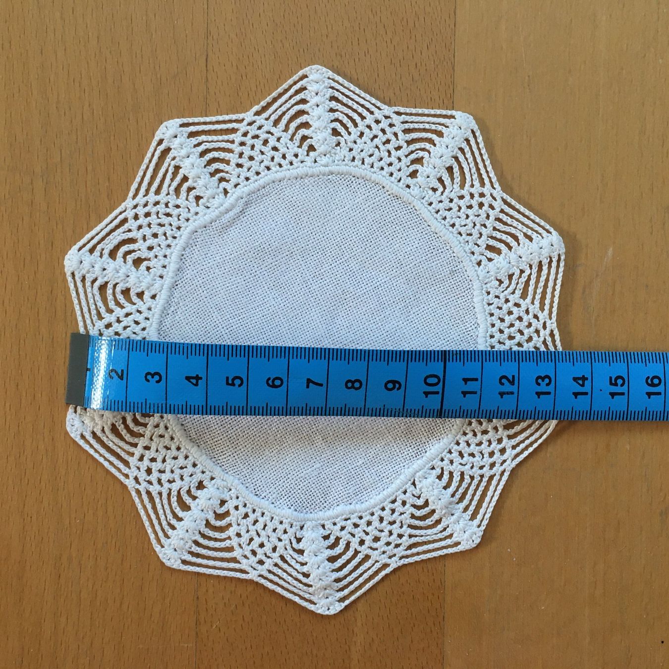 Sottobicchieri: Spitzendeckchen Handarbeit  gehäkelt  rund ca. 13 cm – Usato da Subingen venduto da ArtBead 3