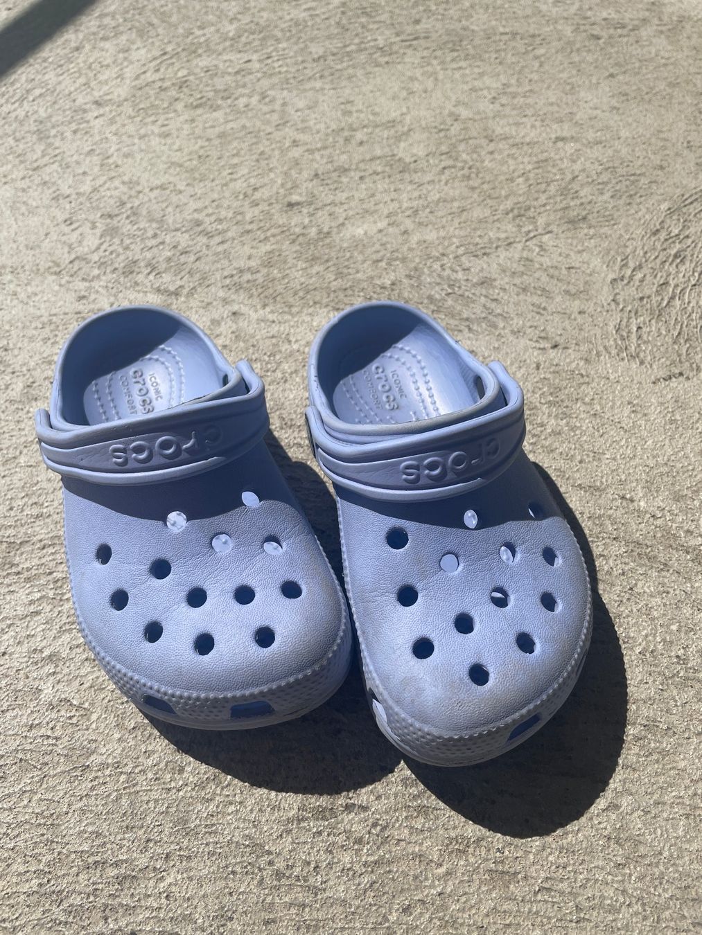 Crocs Scarpe per ragazzi: Lila Crocs (Grösse 27/28) – Usato da Zürich venduto da papillon8000