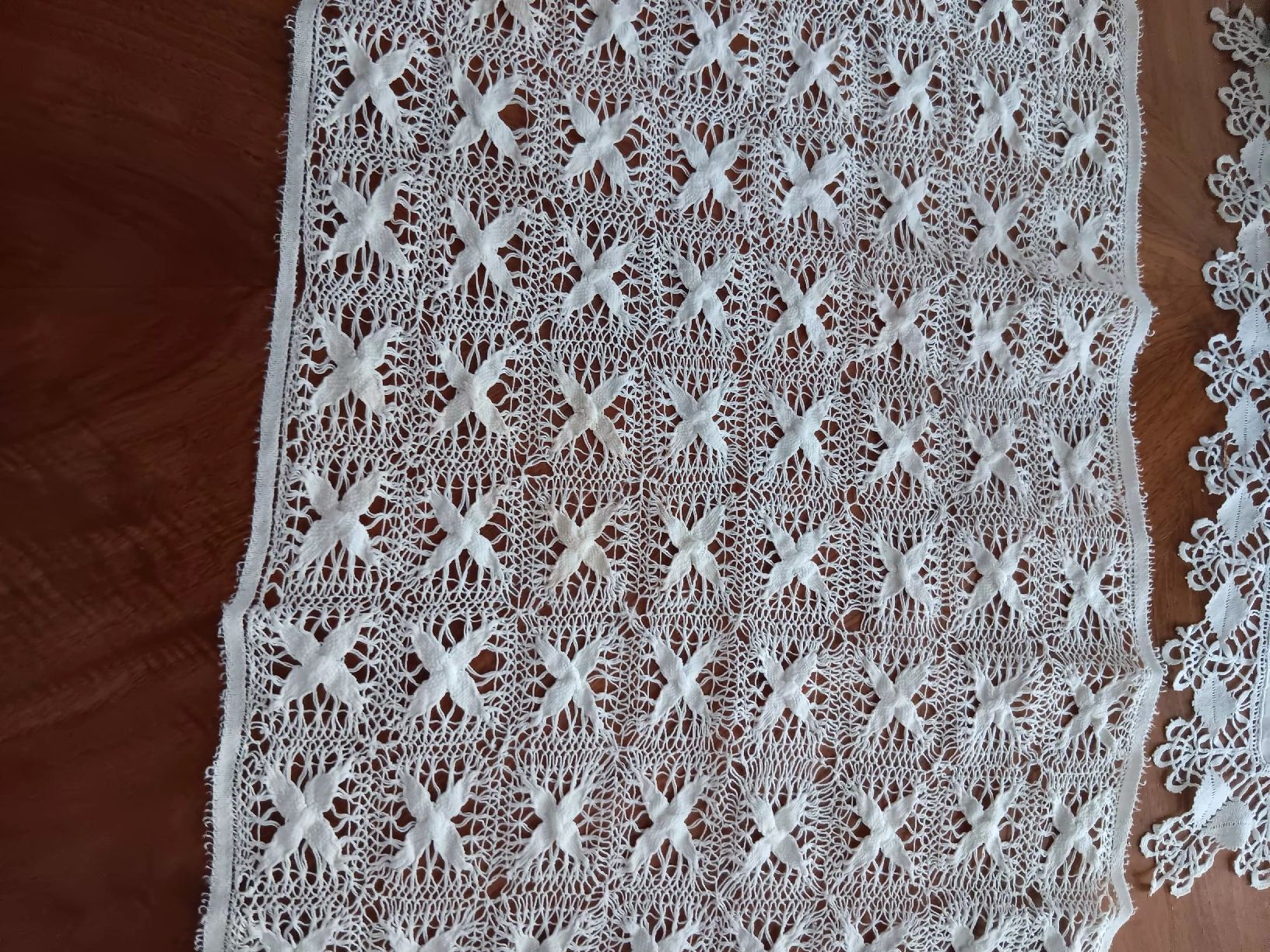 Autre linge de table: antik runner oder tischdeckchen  – D'occasion à Ambrì par Maerz87 2