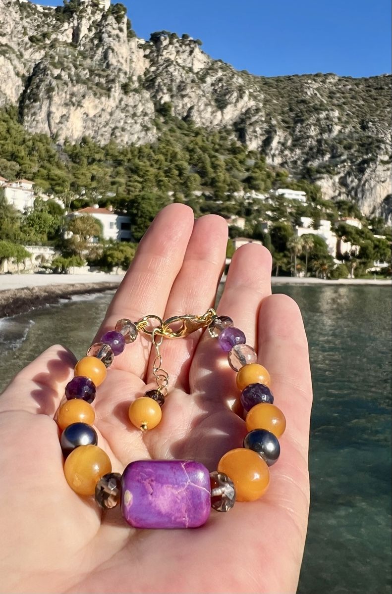 Armbänder & -reifen: Amber & Gemstone Bracelet - Gold Plated Silver – Neu und originalverpackt aus Rüschlikon von ThereseJewelryDesign