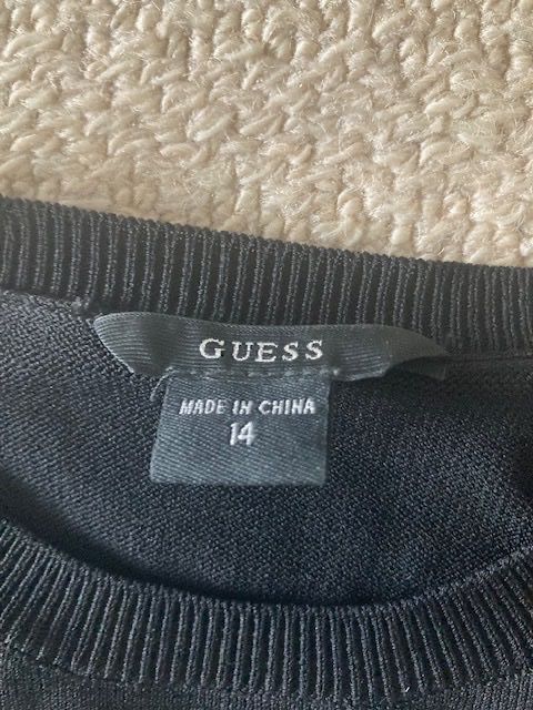 Guess Pullover & Sweatshirts: Guess. Pullover – Neu (gemäss Beschreibung) aus Safnern von mutti2289 2