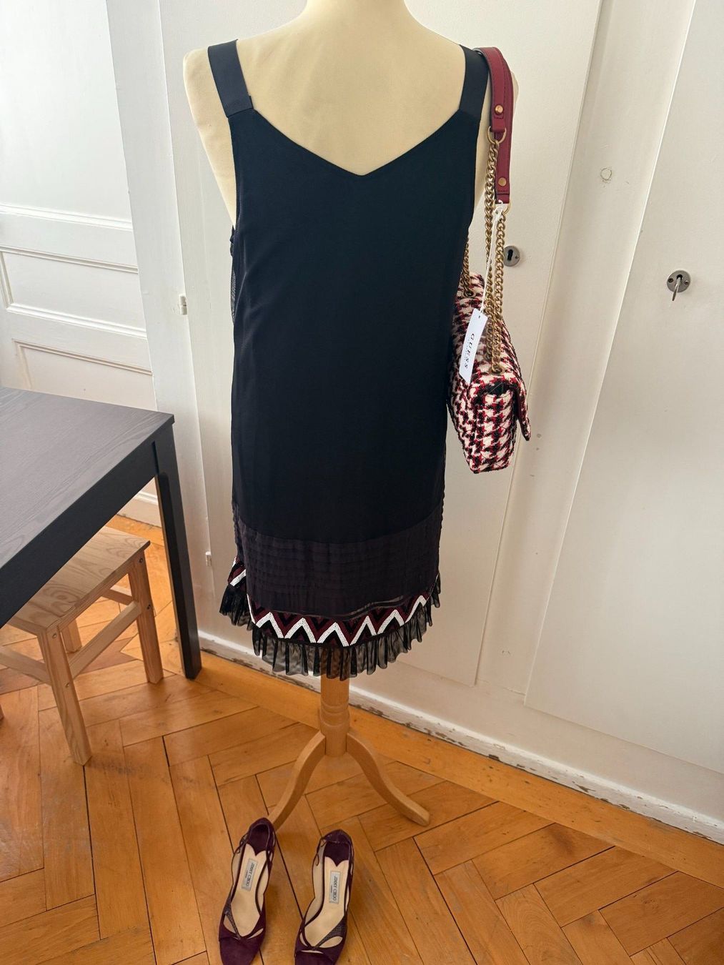 Robes: Robe noire / robe d'occasion/ robe de soirée – Neuf (Voir description) à Le Locle par tchanatakoua 5