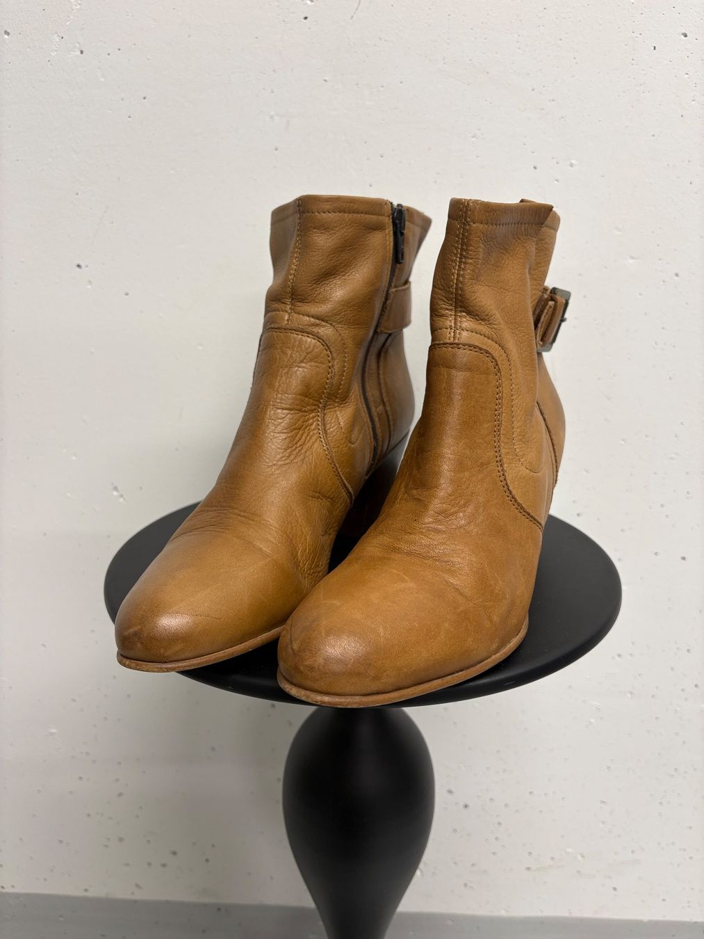 Bugatti Scarpe da donna: Bugatti Braune Lederstiefeletten Gr. 41 – Usato da Regensdorf venduto da secondchancefashion 1