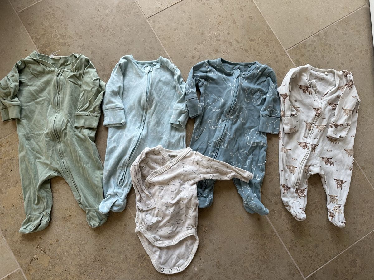Lotti & Set di vestiti: Babystrampler, Grösse 56 – Usato da Zürich venduto da casiana