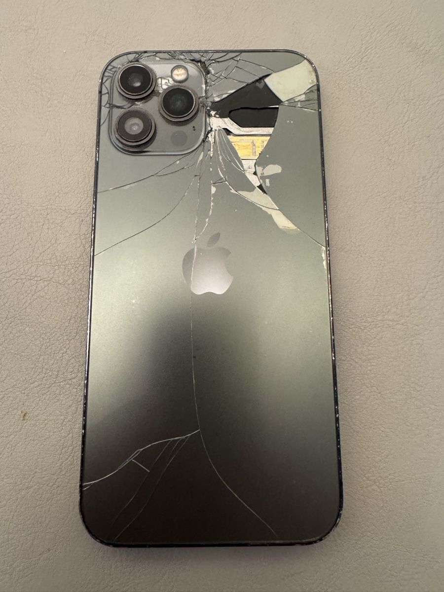 Apple Handys / Smartphones: iPhone 12 Pro Max – Defekt aus Adliswil von Busys 1