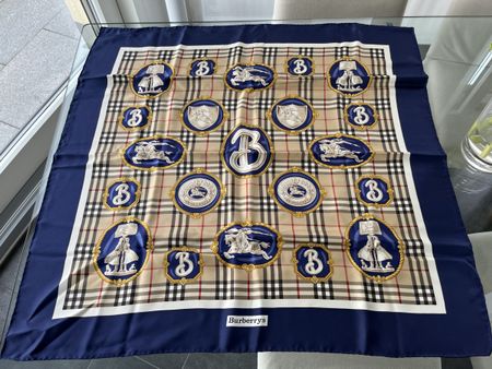Burberry Seidentuch -NEU