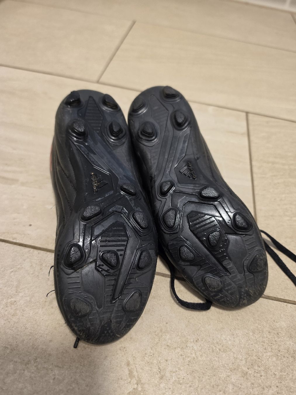 Adidas Schuhe für Jungen: Fussballschuhe gr 34 – Gebraucht aus Rümlang von Franny93 2
