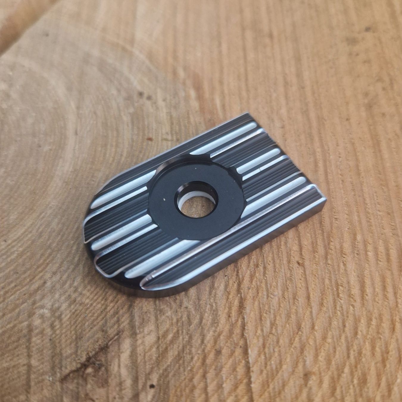 Harley-Davidson Tutti i ricambio per moto: Harley Sitzhalter Verkleidung – Nuovo e nell'imballaggio originale da Dorf venduto da Messer-Schweiz 1