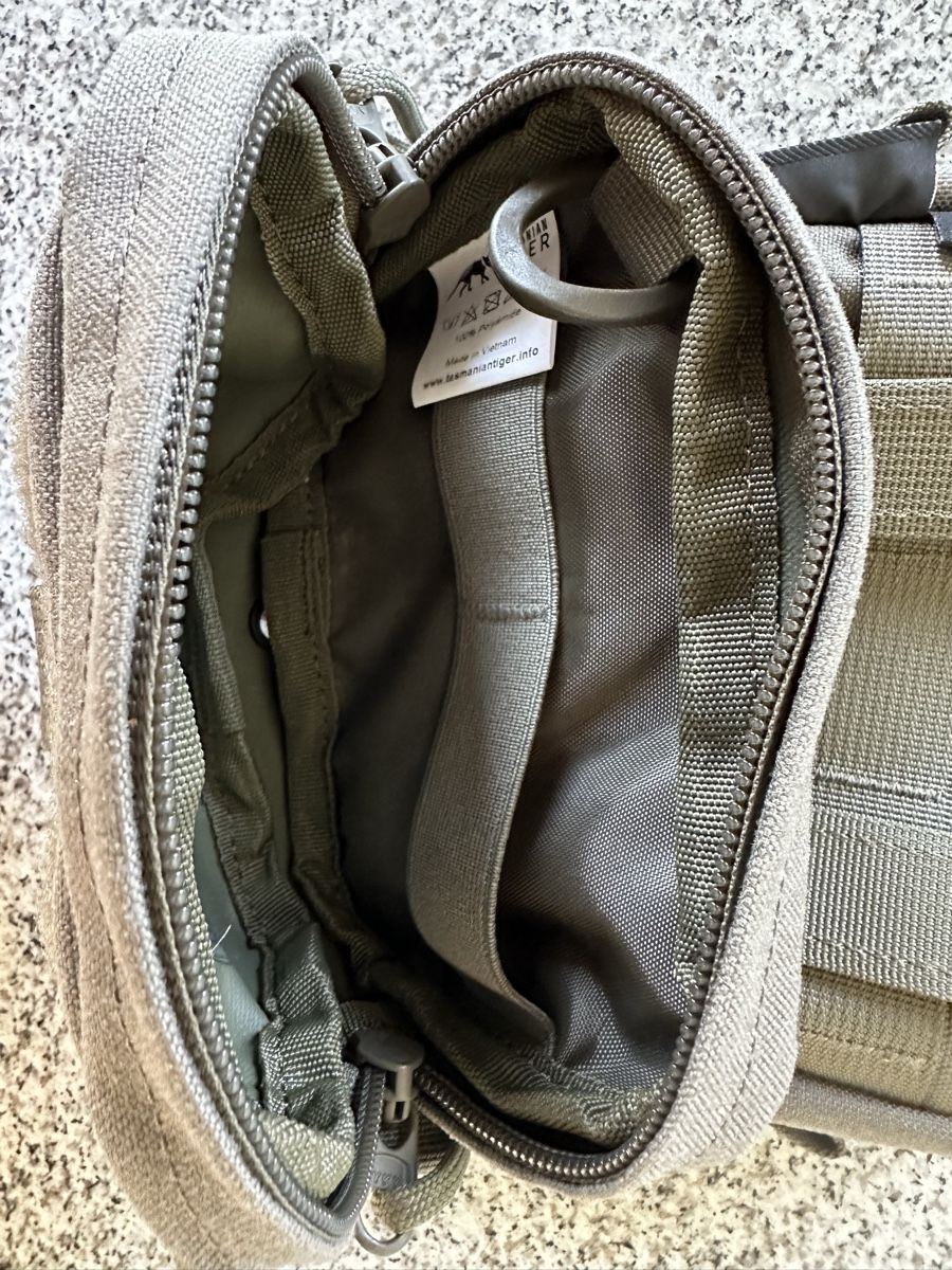 Sacs: 2x TT horizontal pouch in IRR Steingrau Olive – D'occasion à Steinhausen par casaplia 4