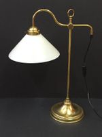 Art Deco Lampe mit Opalinglas