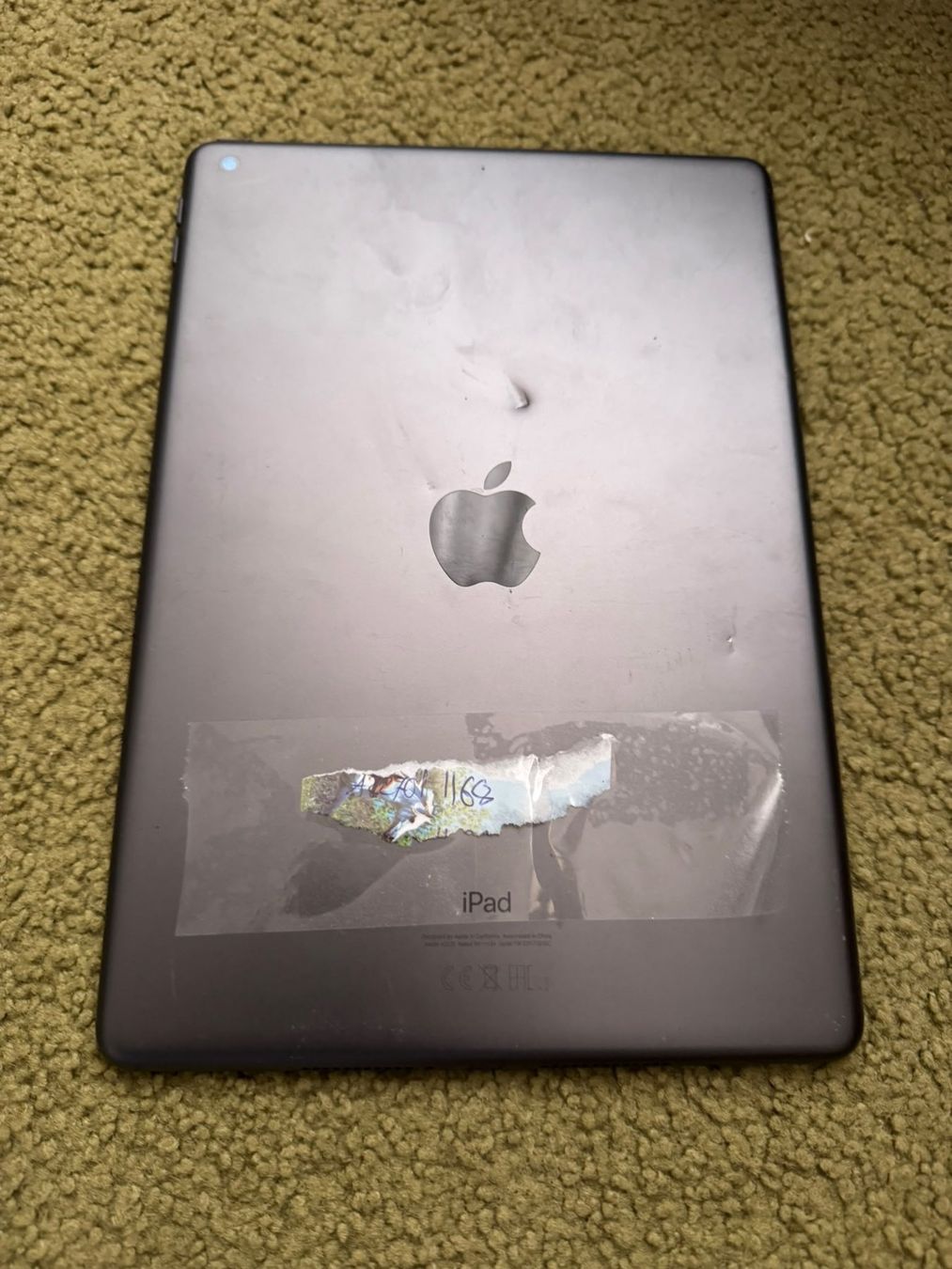 Apple Tablet PC: Ipad 8. Generation - A2270 - ungeprüft – Difettoso da Olten venduto da HoYa01