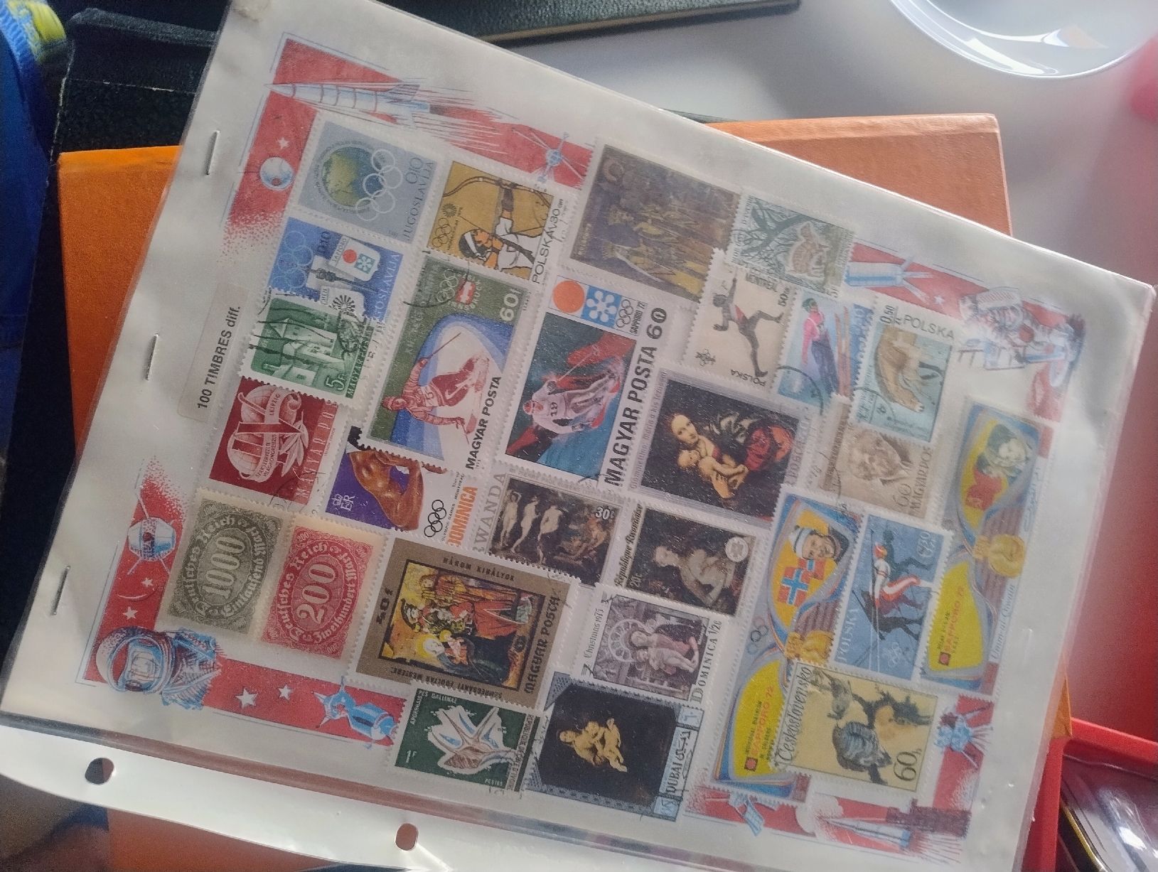 Tous les timbres: Lot de timbres post – D'occasion à Martigny par jul_7s5x 6