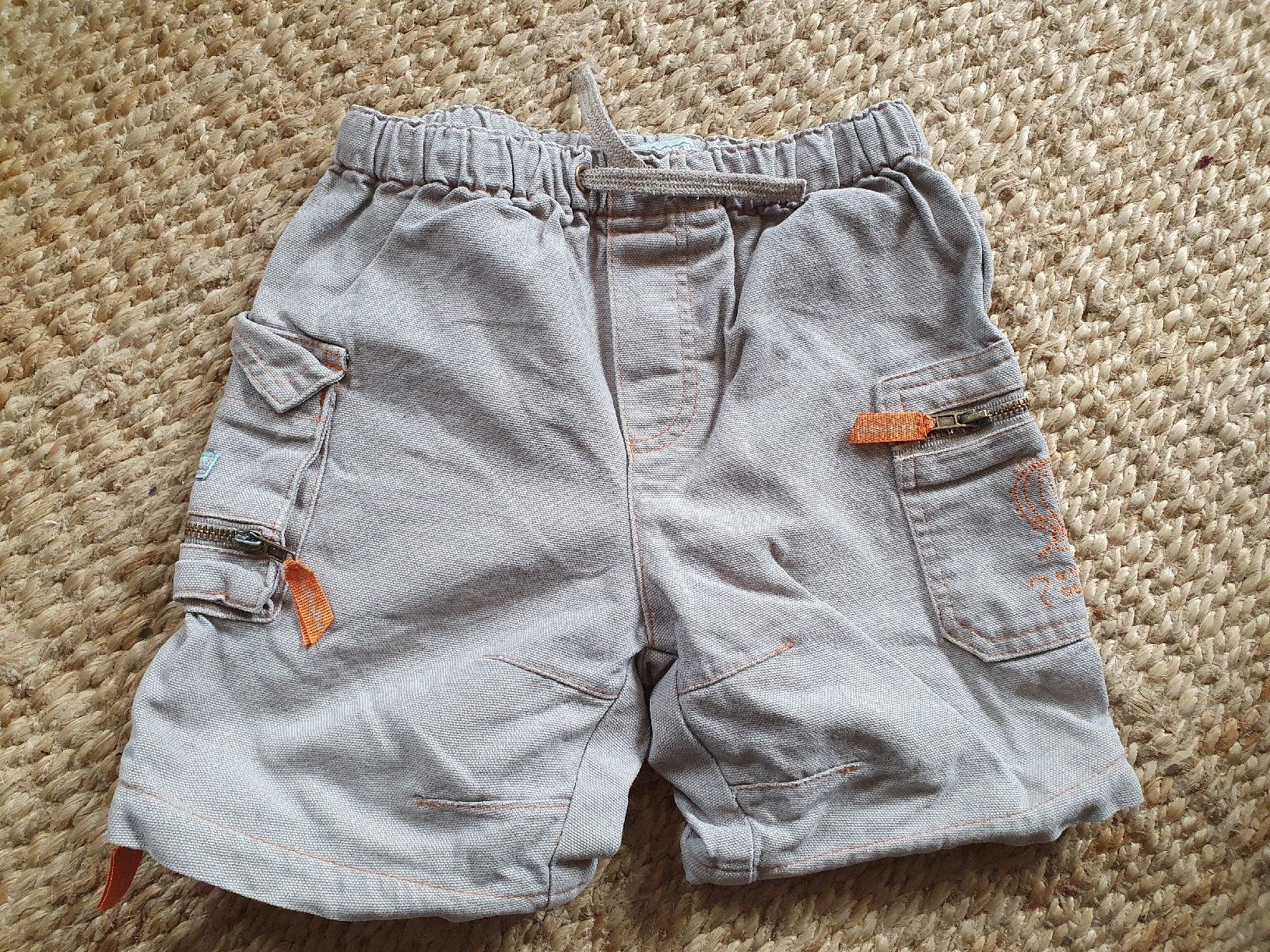 Pantaloni: short t.80 – Usato da Yverdon-les-Bains venduto da somiou