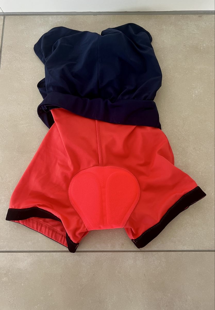 Decathlon Pantaloni: Velo Shorts Damen Grösse M – Usato da Zürich venduto da peachjess 2