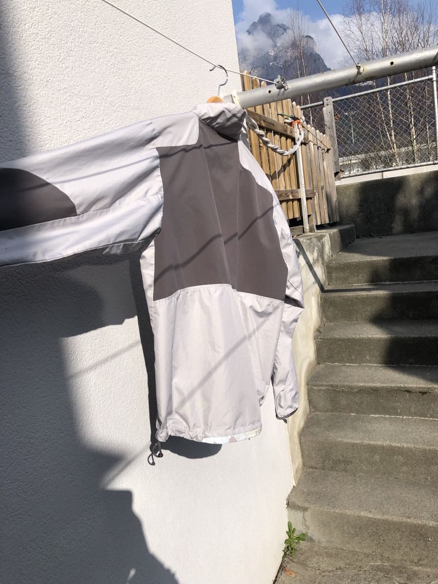 Salomon Giacche: Salomon Windbreaker M – Usato da Fribourg venduto da ann_l9b7 7
