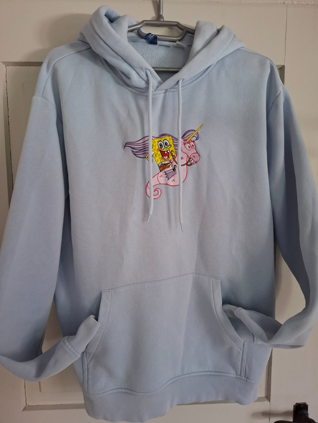H&M Pullover & Sweatshirts: Hoodie Divided Spongebob Einhorn hellblau Grösse L – Gebraucht aus Bäretswil von mickey100 3