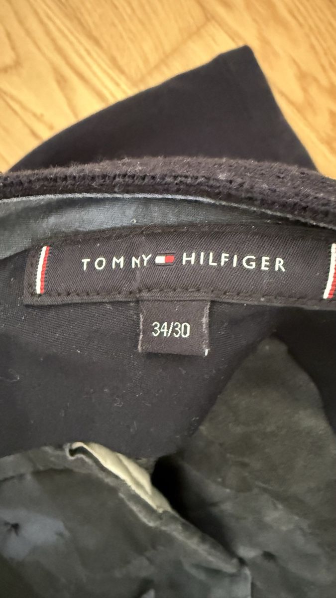 Tommy Hilfiger Hosen: Tommy Hilfiger Cargo Hose – Gebraucht aus Niederbipp von helvetikuu 2