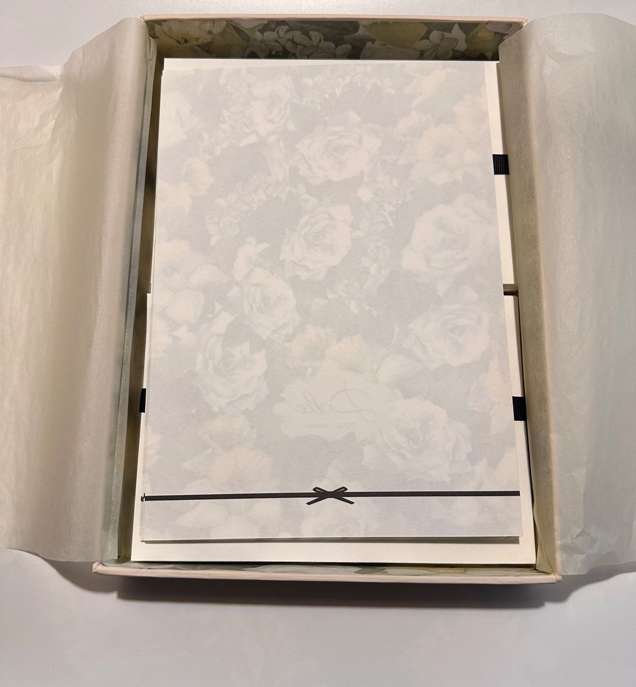 Carta: coffret de correspondance Dolce – Nuovo e nell'imballaggio originale da Bouveret venduto da seb_rjx8 2