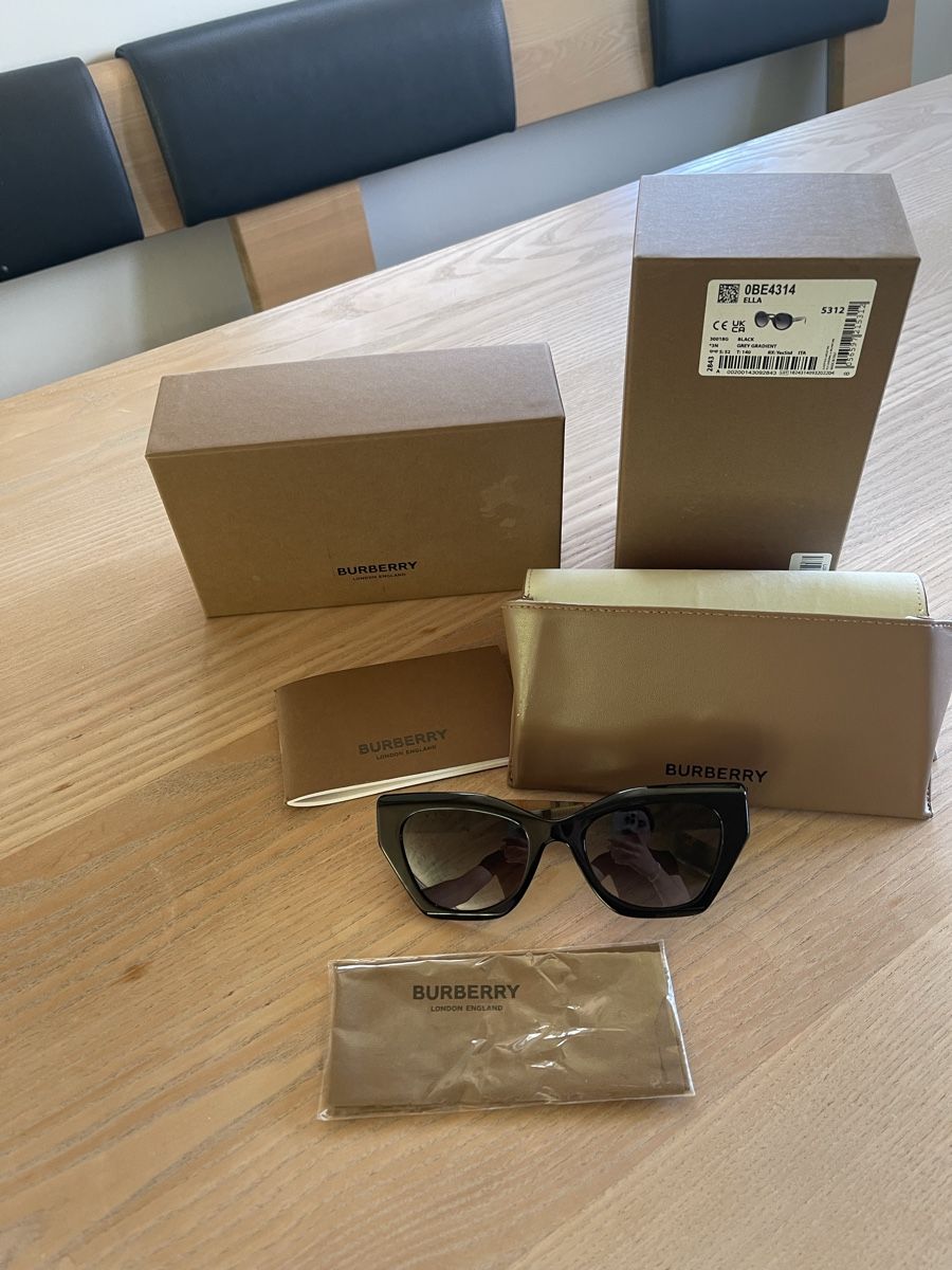 Burberry Brillen & Gläser: Burberry Sonnenbrille schwarz – Gebraucht aus Appenzell Steinegg von Ovianis