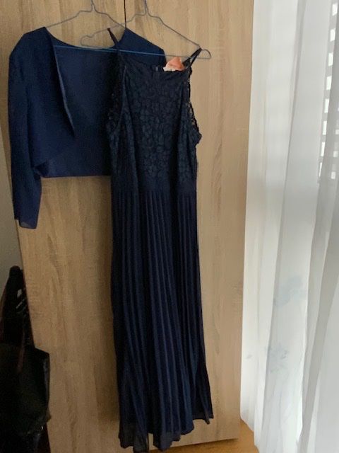 Vestiti: Festkleid – Usato da Schübelbach venduto da S1CH