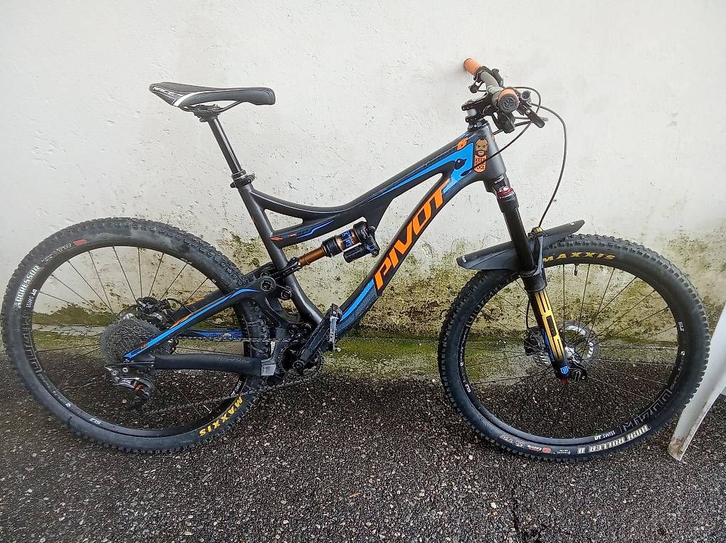Velos: Pivot Firebird mountain bike enduro-downhill – Gebraucht aus Massagno von arr_7gcr