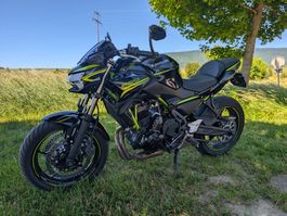 Kawasaki Z650 Motorrad Schwarz guter Zustand