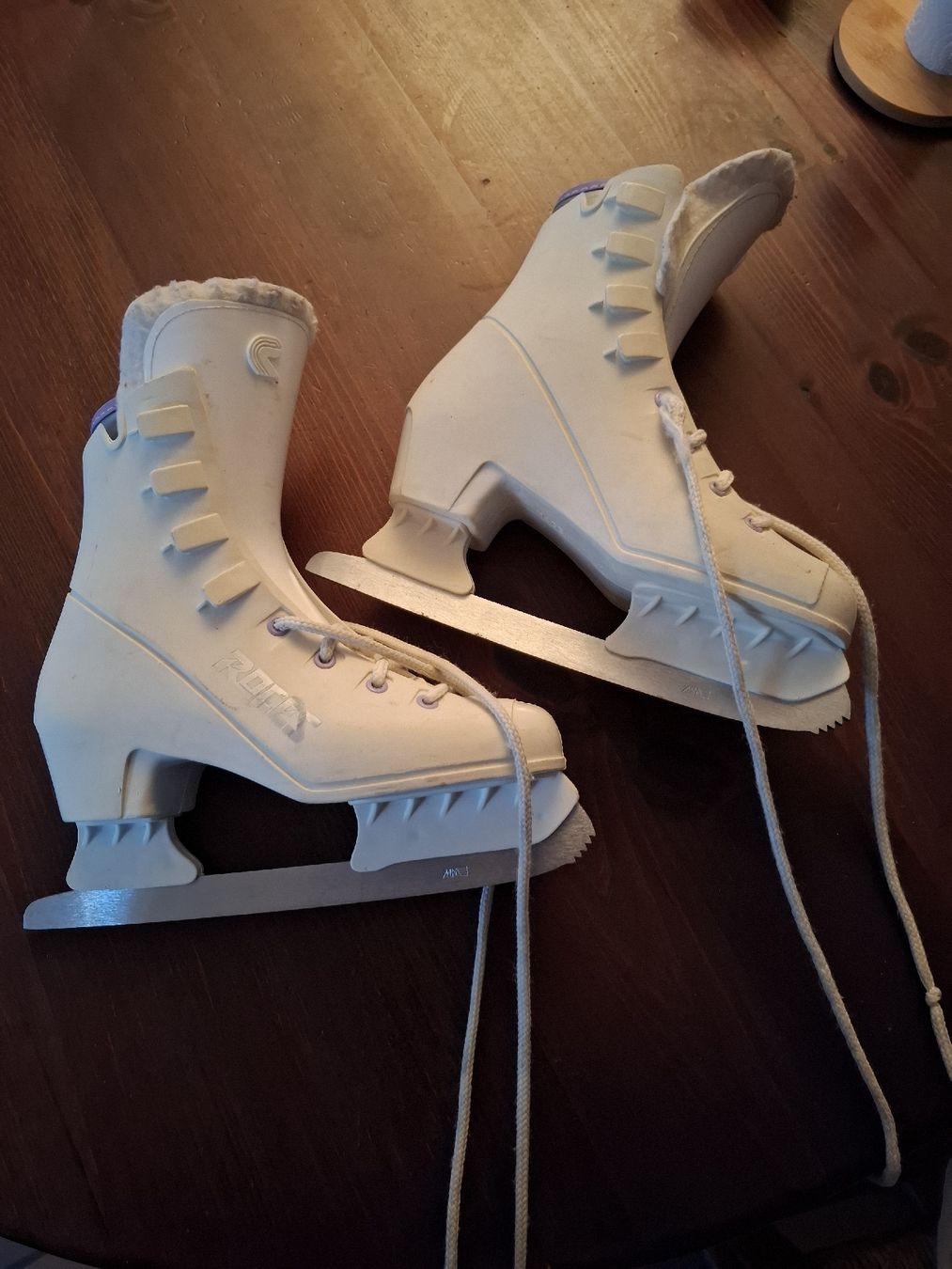 Patins à glace: Schlittschuhe Gr 34 – D'occasion à Hätzingen par Snoopi84 1