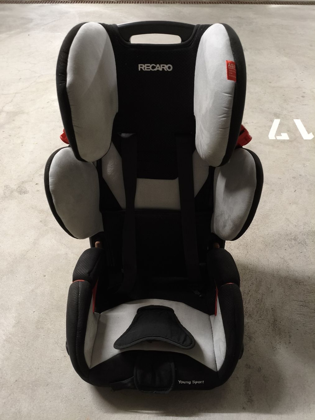 Recaro Sièges auto: Recaro Autokindersitz – D'occasion à Bern par surfpr0