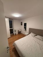 Cadre de lit, matelas et tête de lit Ikea