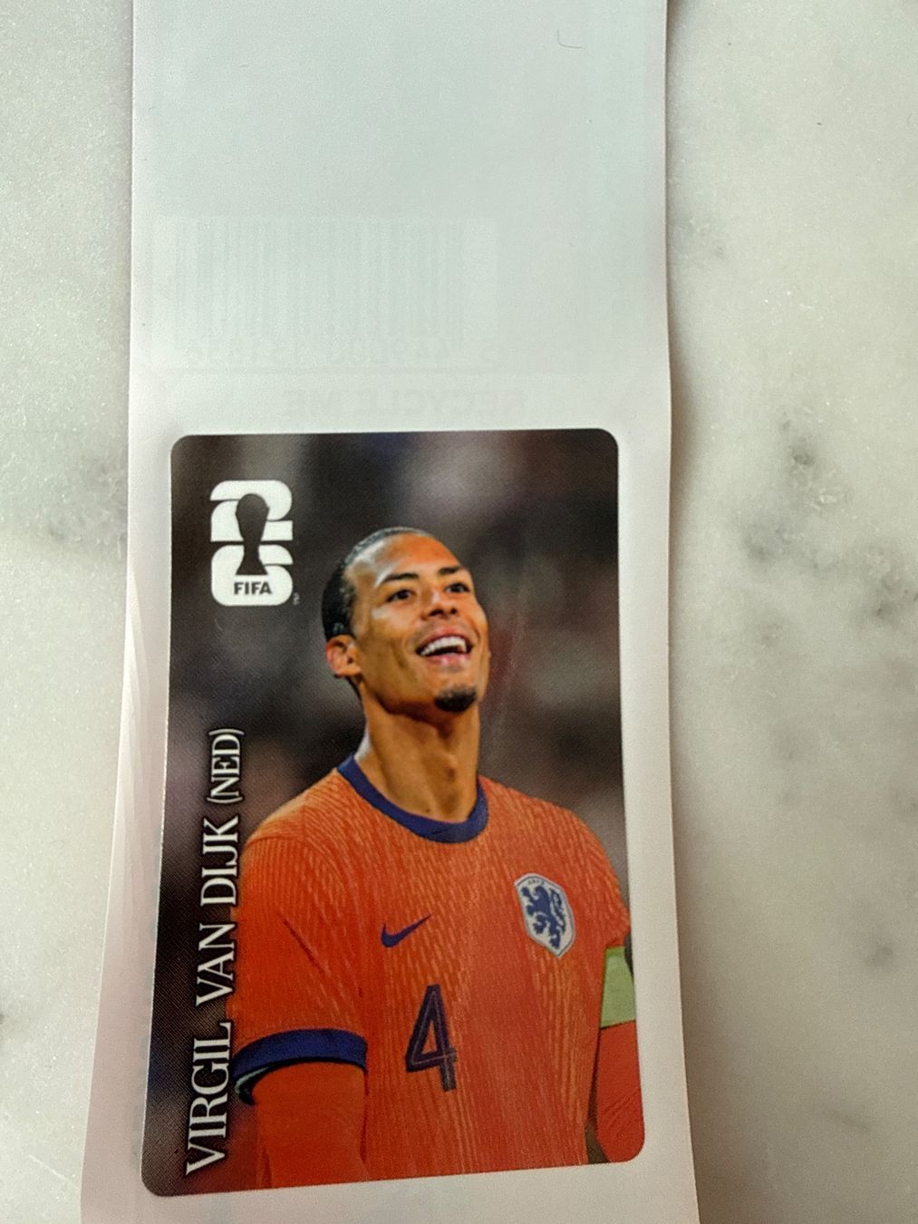 Panini Carte collezionabili: Coca Cola Sticker WM 2026 Van Dijk Panini Heft – Nuovo (secondo la descrizione) da Bern venduto da bestdeal_bern