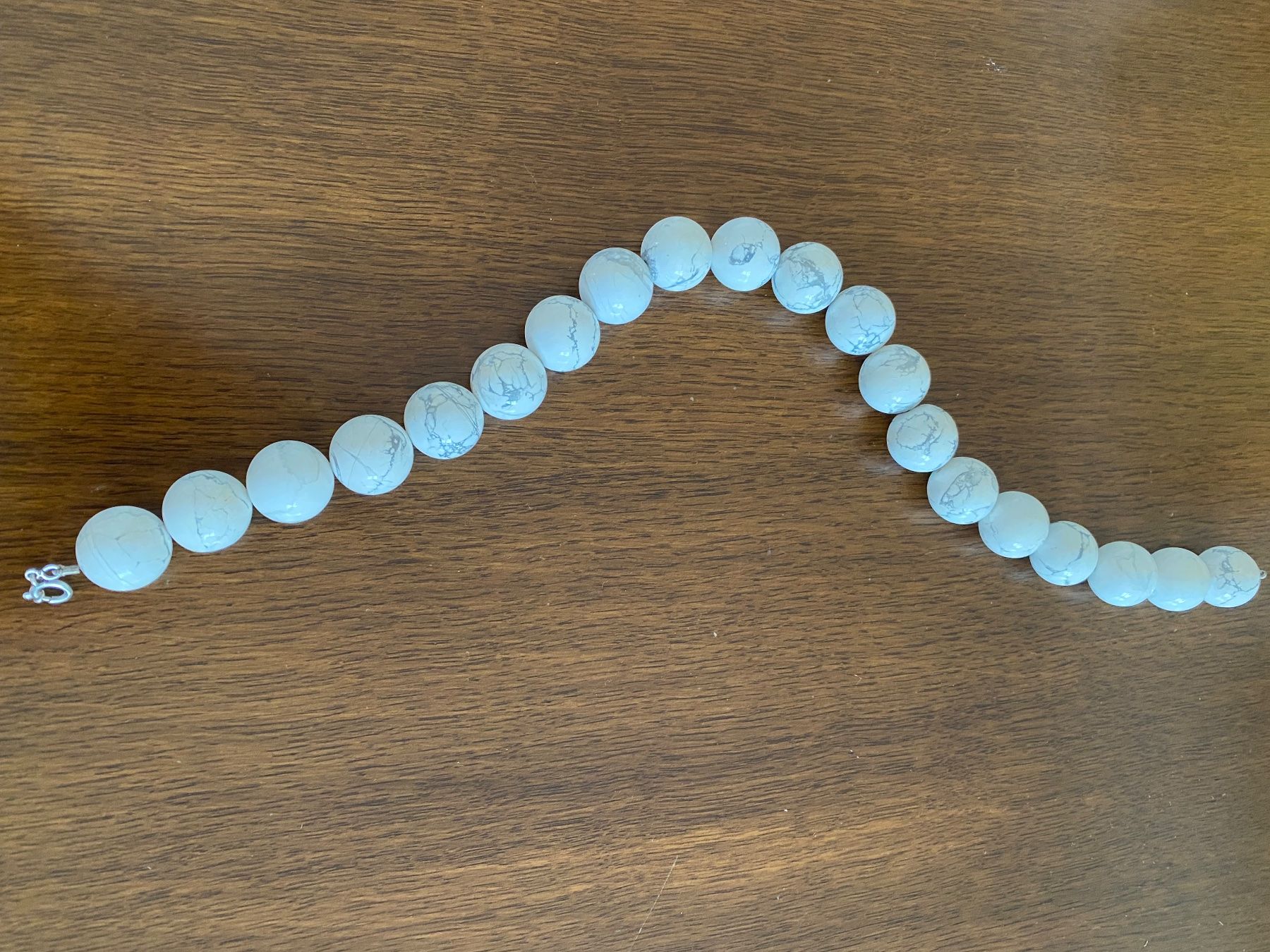 Catenine: Echte Howlith Collier Steinkette, 2 cm Durchmesser pro Kugel – Nuovo (secondo la descrizione) da Illnau venduto da Sniwi67 1