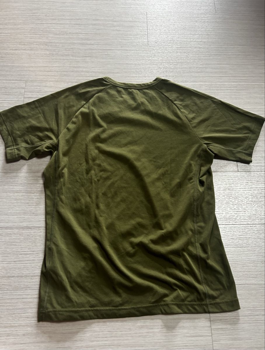 Champion T-shirt: T-shirt Champion - M – Usato da Reconvilier venduto da ako_6n9m 2