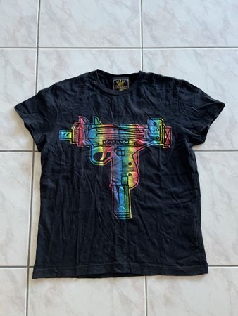 T-shirt motif Uzi caméléon Taille S