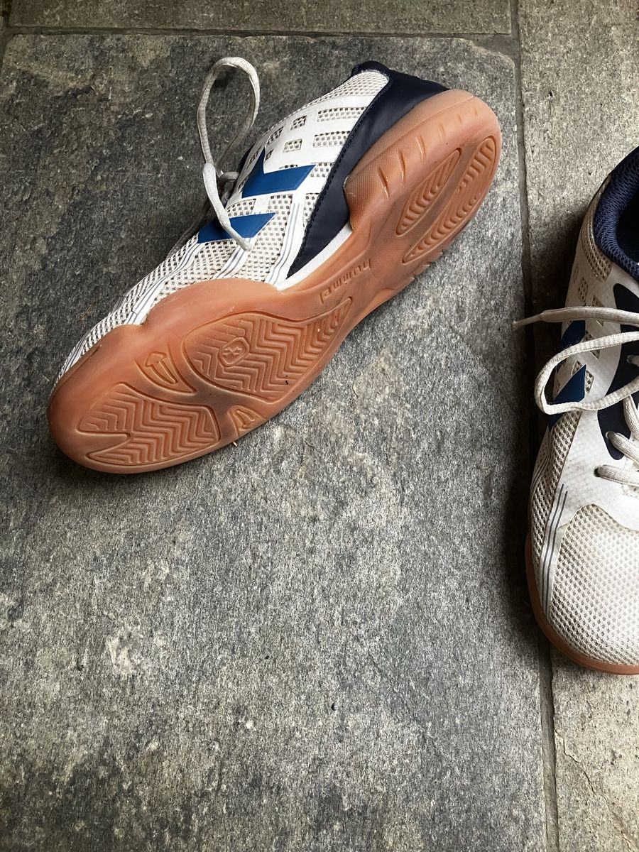 Hummel Scarpe per ragazzi: Hallenschuhe der Marke Hummel, 38 – Usato da Wettingen venduto da T.Reiss 1