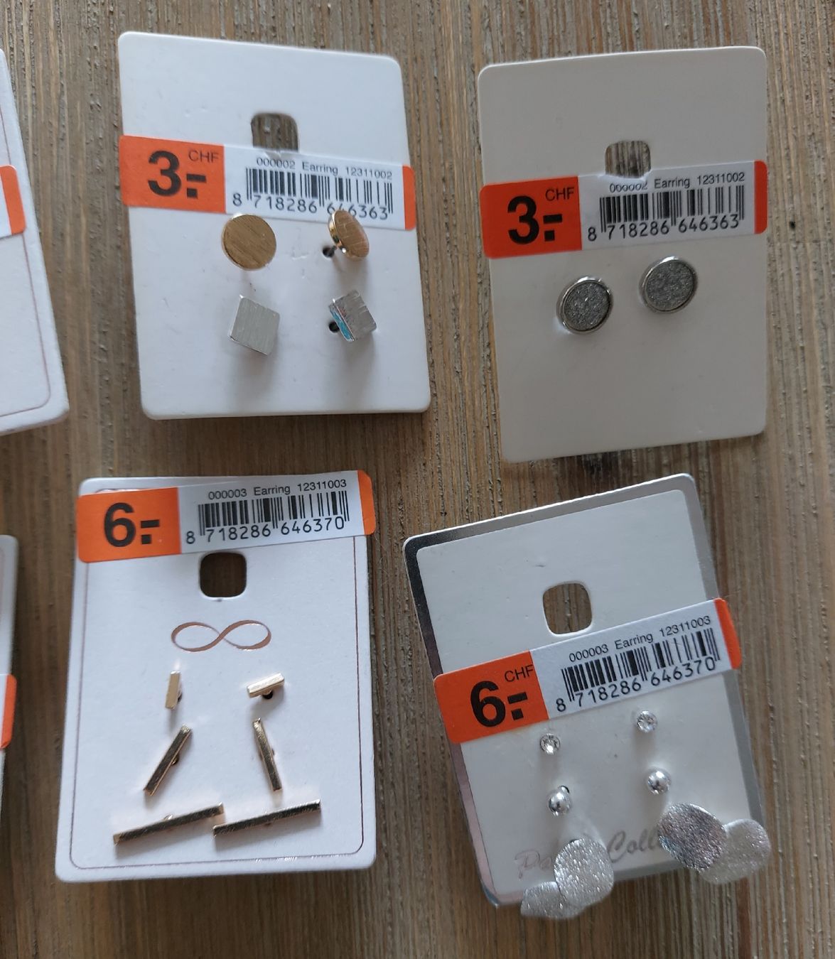 Ohrringe & -stecker: Modeschmuck Set diverse Ohrringe / Ohrstecker neu & OVP – Neu und originalverpackt aus Basel von Mazzo84 2