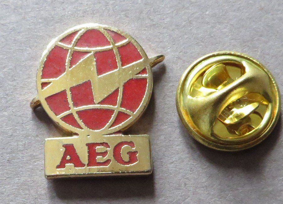 Plaquettes & Badges: PIN, AEG GLOBUS, FIRMA – D'occasion à Neuhausen par luckimucki