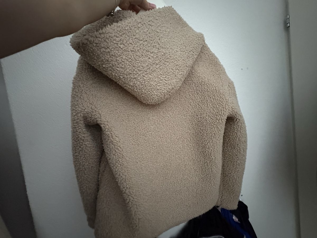 Zara Giacche: Teddyjacke Zara S – Usato da Schliern b. Köniz venduto da Giulae 1