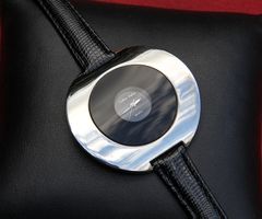Jolie Montre femme Celine Delon Quartz, excellent état