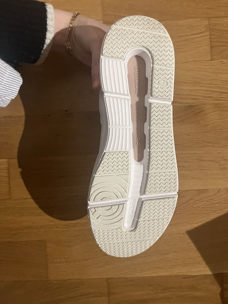 On Scarpe da donna: On Schuh – Nuovo e nell'imballaggio originale da Ennenda venduto da mir_bx27 2