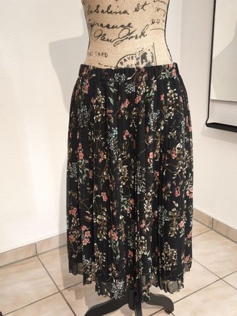 Rock Vero Moda bedruckt Grösse L Faltenrock neuwertig