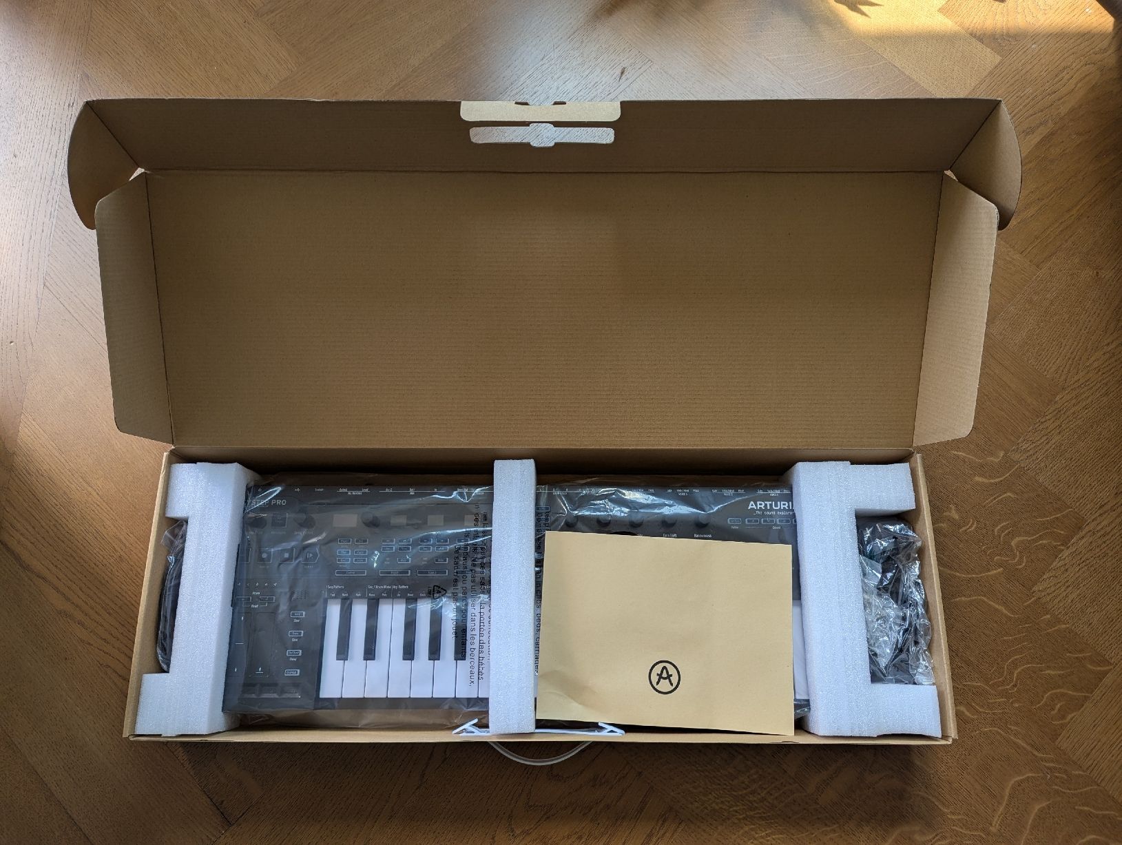 Arturia Strumenti musicali: Arturia KeyStep Pro Chroma Controller & Sequencer wie neu – Usato da Zürich venduto da don_rn7r 1