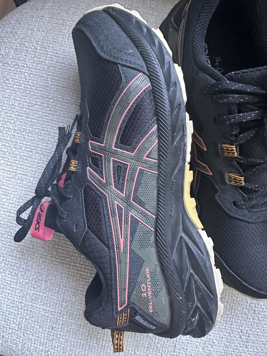 Asics Scarpe da donna: Asic Trail-/Trekkingschuhe Grösse 40 – Usato da Zürich venduto da Chez_Dali 2