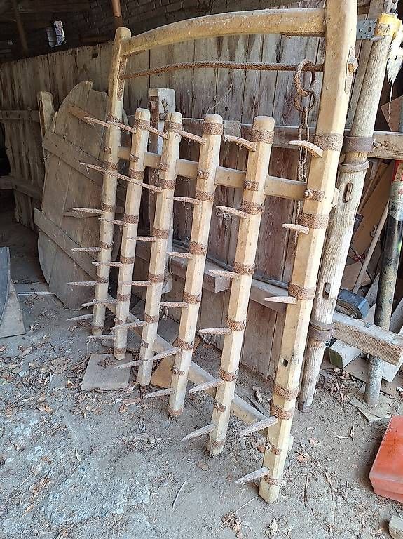 Toutes les décorations: Alte Hecke aus Holz – D'occasion à Kaisten par Naef3