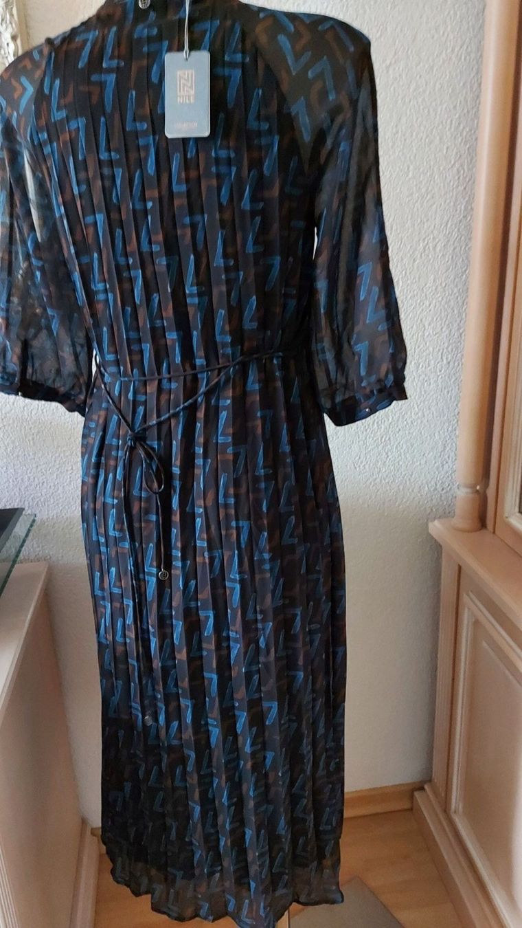 Nile Vestiti: Nile Kleid gr,S,Neu!! – Nuovo (secondo la descrizione) da Langenthal venduto da ivet7 3