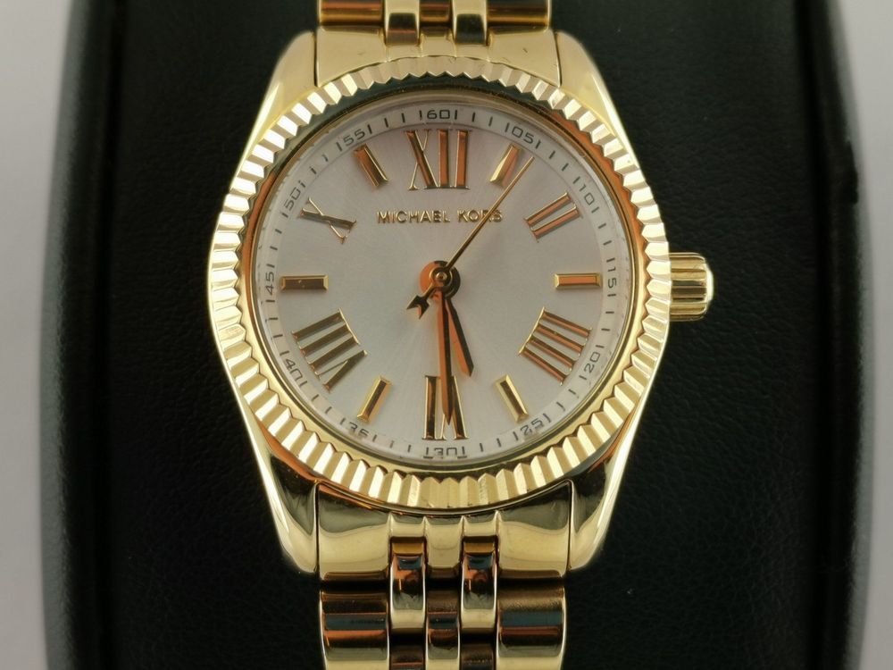 Michael on sale kors 3229